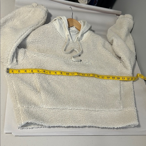 Lululemon Textured Fleece Embroidered Logo Hoodie - Picture 7 of 12